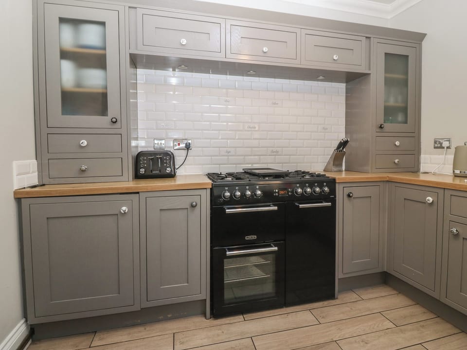 Cottage | Interior