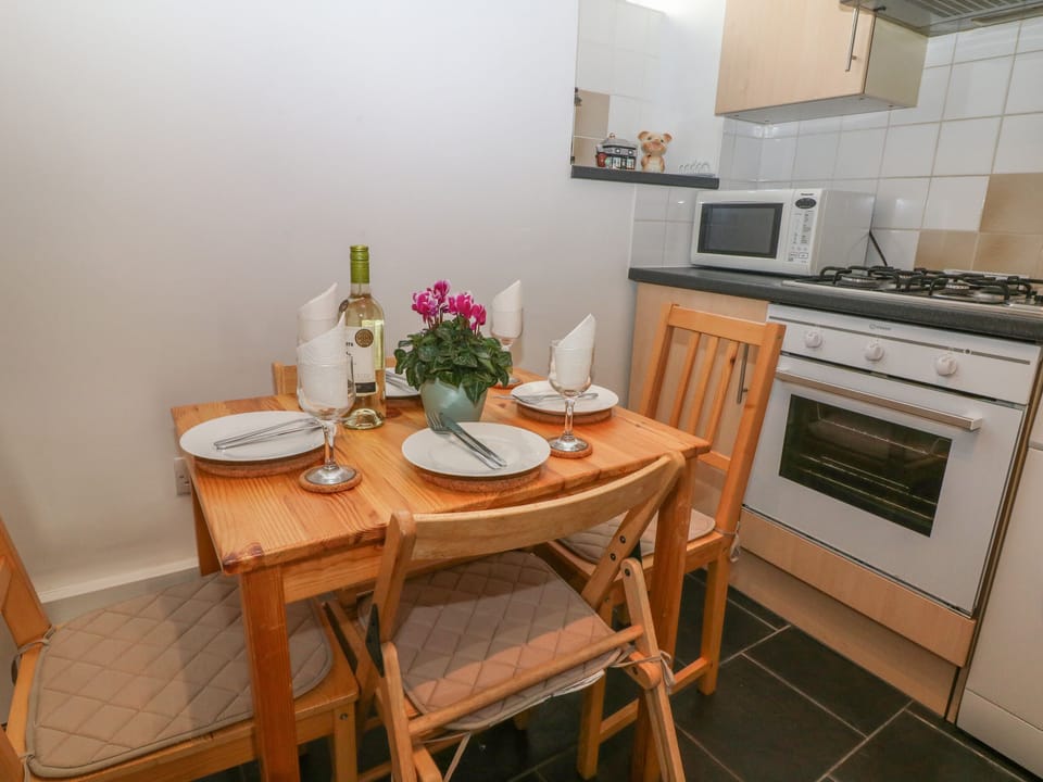 Cottage | Interior