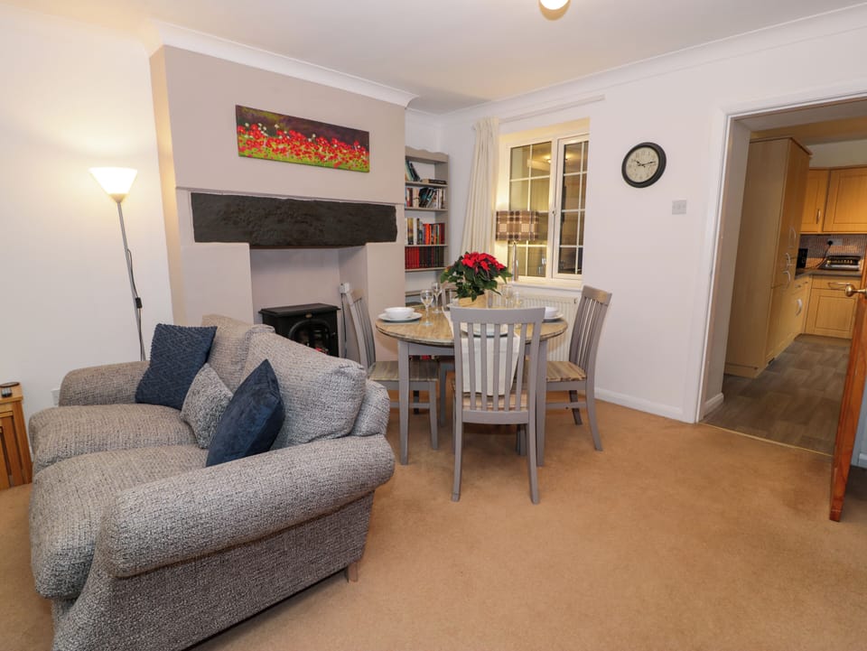 Cottage | Living area | TV