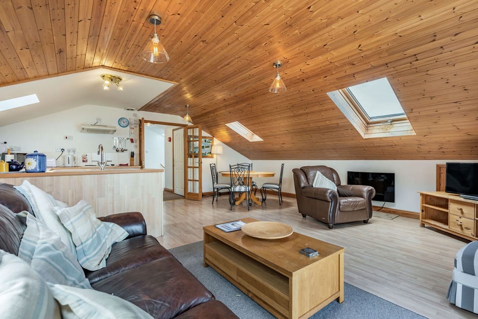Cottage | Interior
