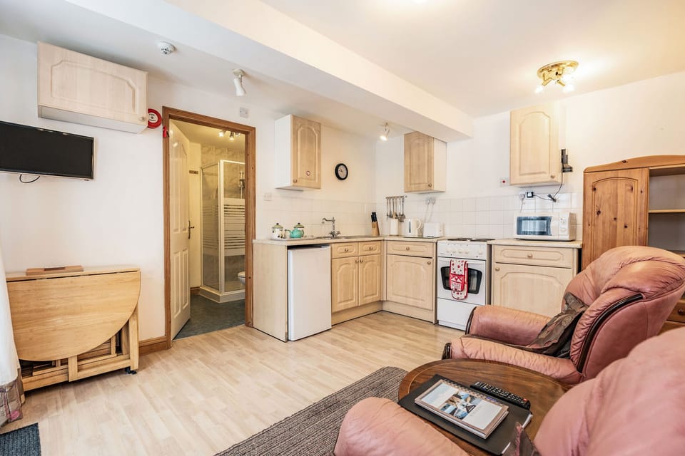 Cottage | Living room | TV