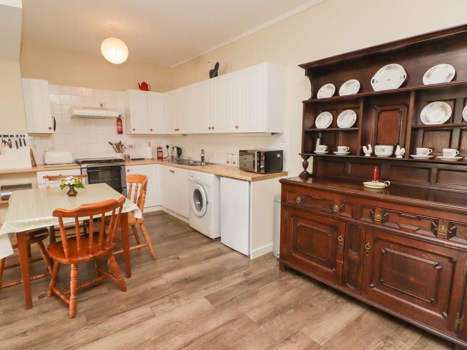 Cottage | Interior