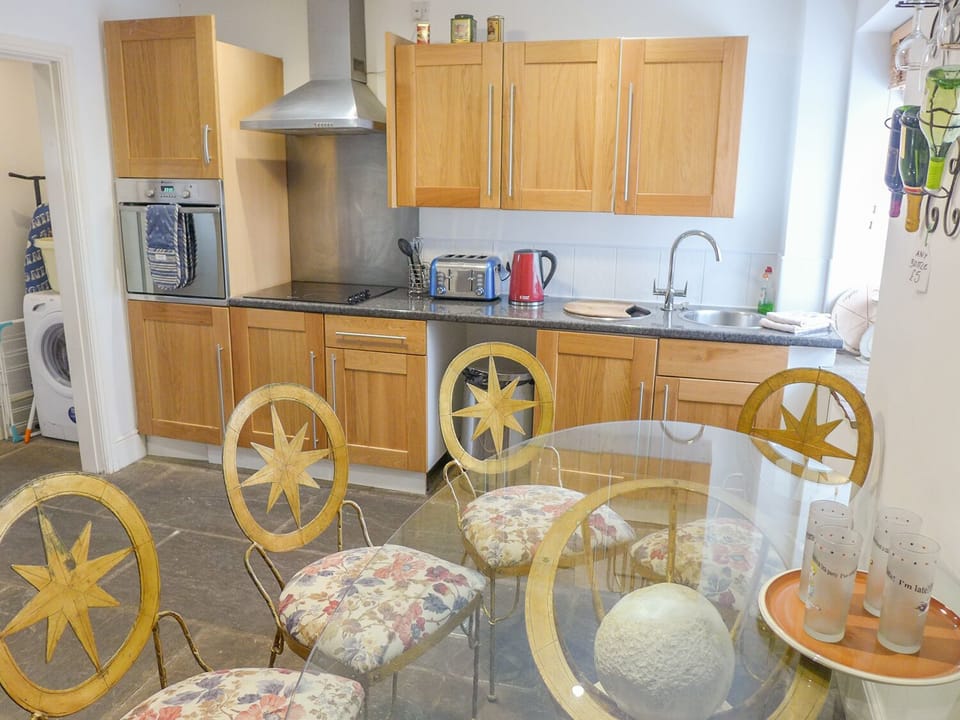 Cottage | Interior
