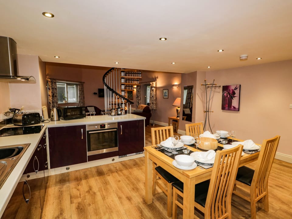 Cottage | Interior