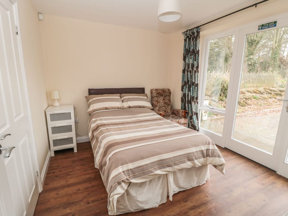 Cottage | 2 bedrooms, individually decorated, individually furnished, free WiFi