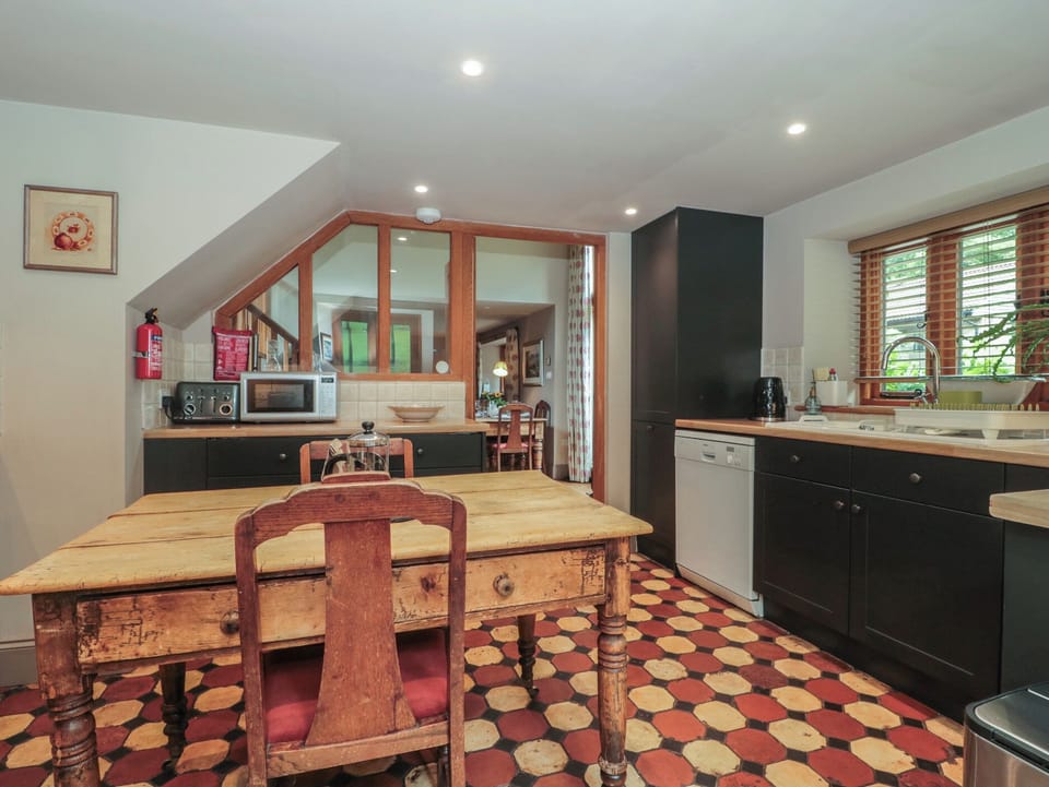 Cottage | Interior