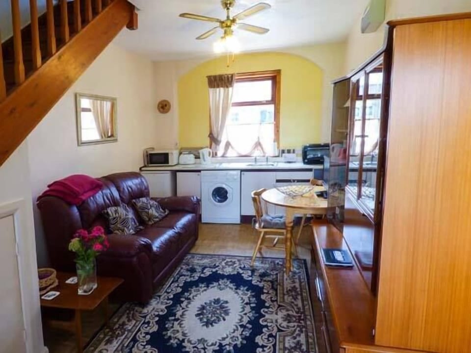 Cottage | Living room | TV