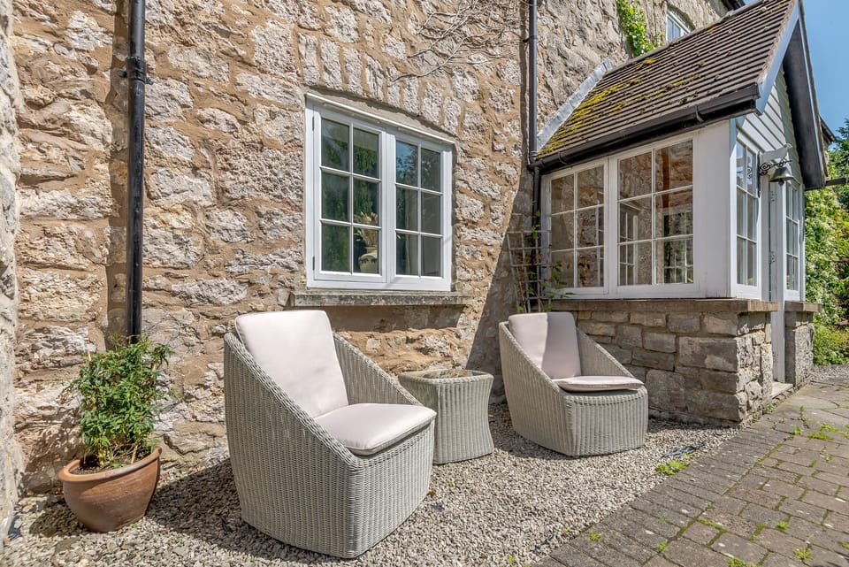 Cottage | Interior