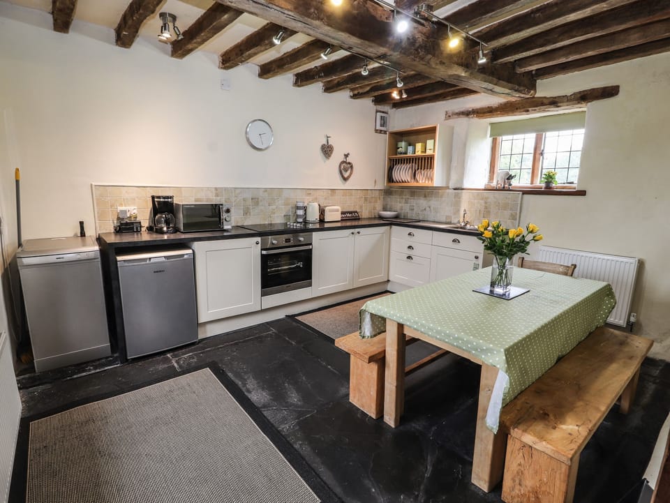 Cottage | Interior