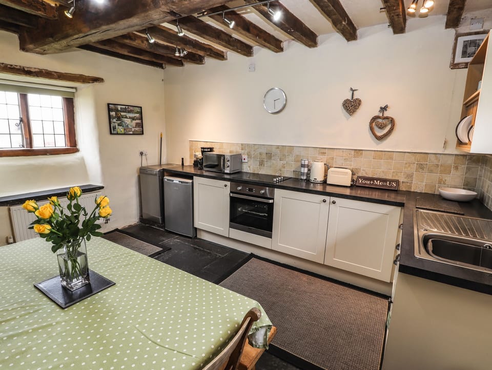Cottage | Interior