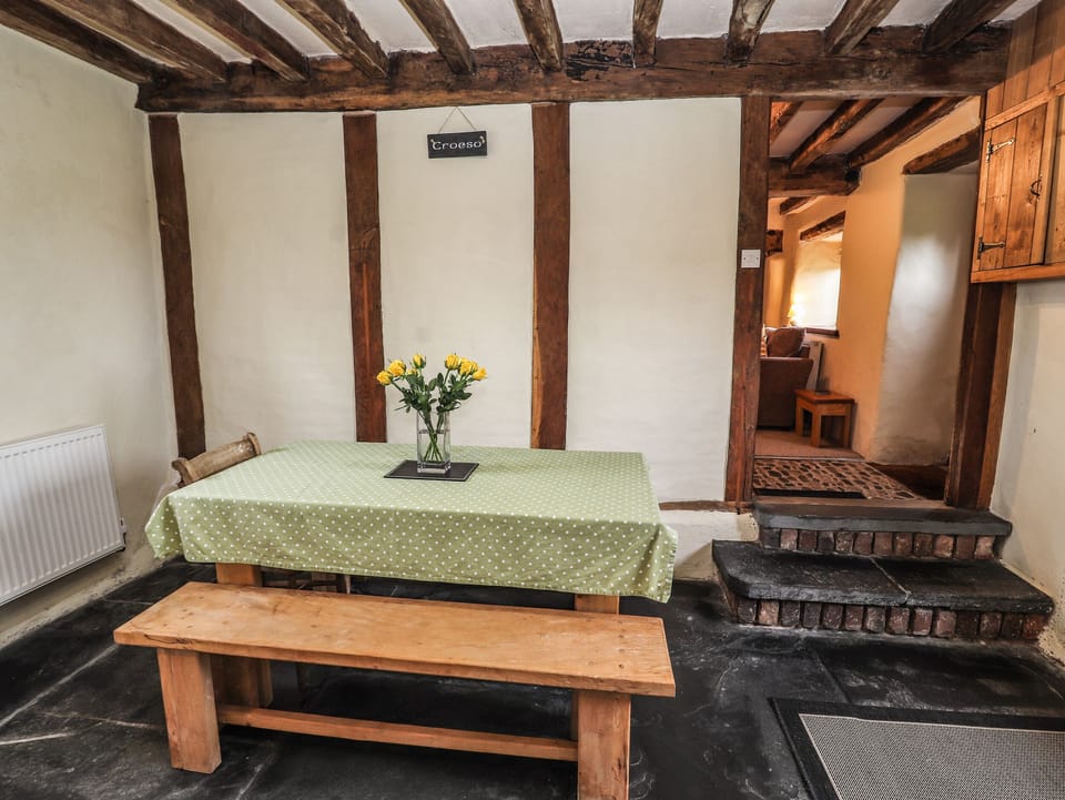 Cottage | Interior