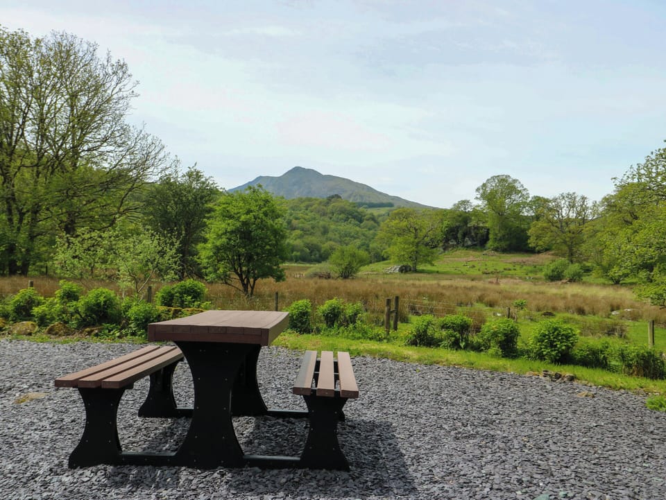 Cottage | Outdoor dining