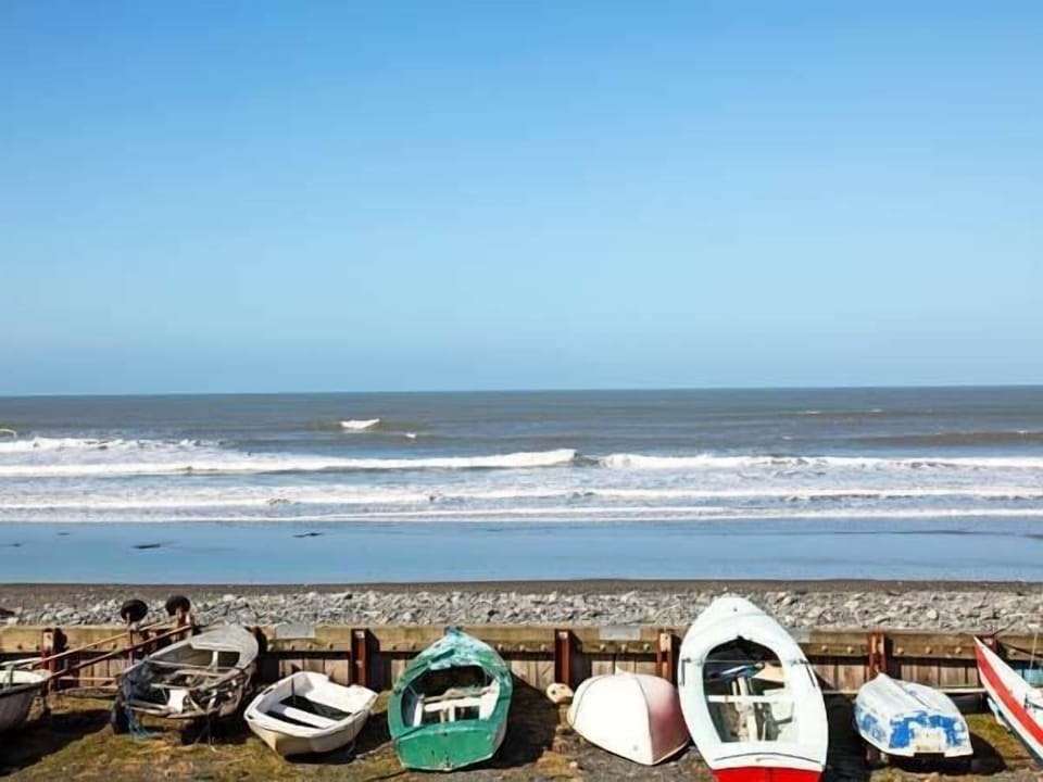 Trysor Y Mor Cottage in Wales