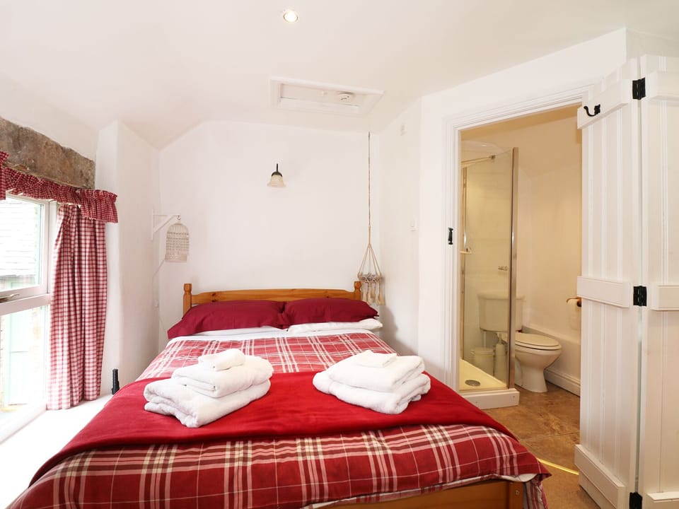 Cottage | Interior