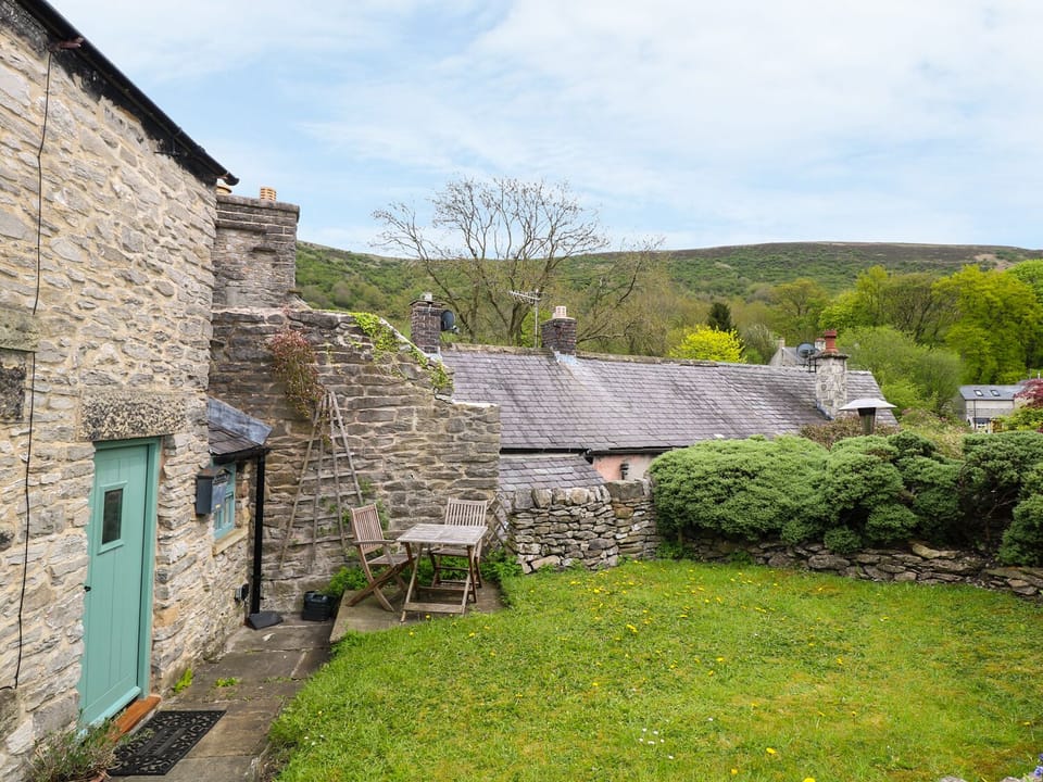 Cottage | Interior