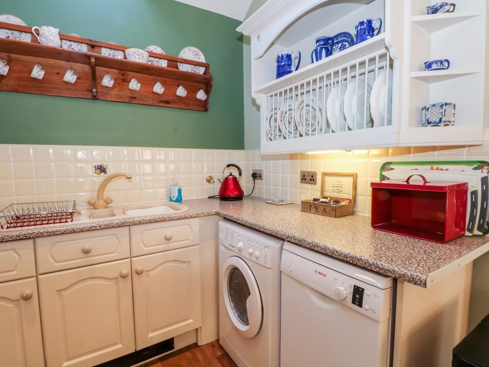 Cottage | Interior