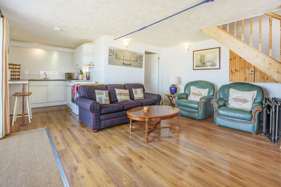 Cottage | Living room | TV