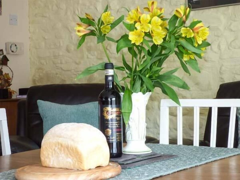 Cottage | 2 bedrooms, individually decorated, individually furnished, free WiFi
