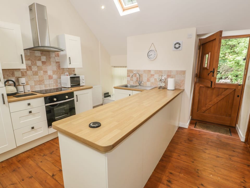 Cottage | Private kitchen | Cookware/dishes/utensils