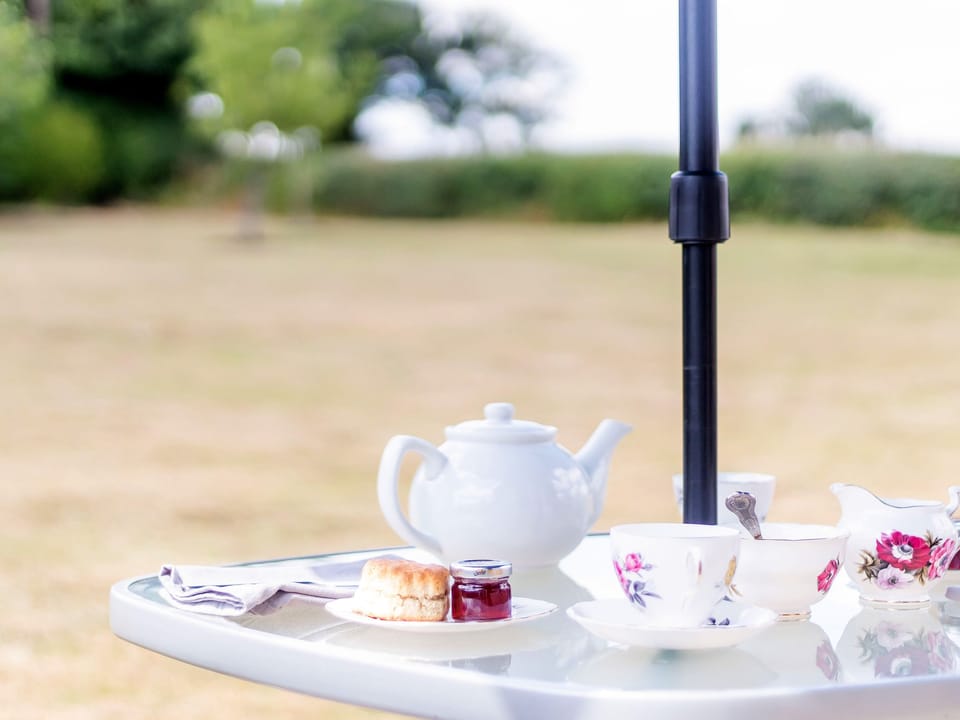 Cottage | Food and drink