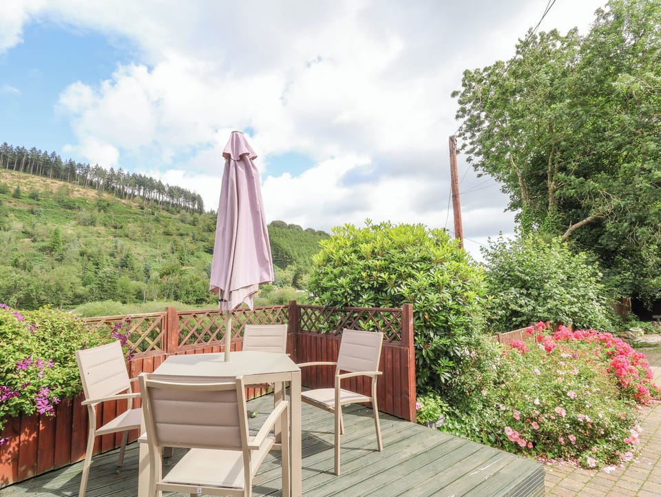 Cottage | Outdoor dining