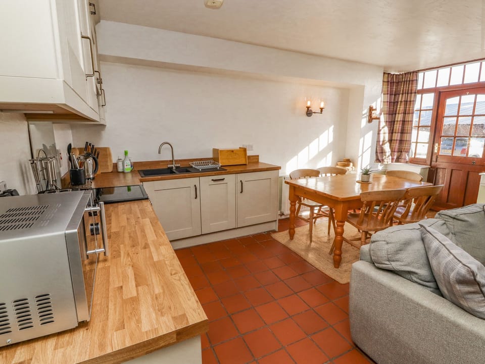 Cottage | Interior