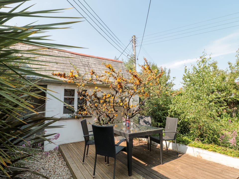 Cottage | Outdoor dining