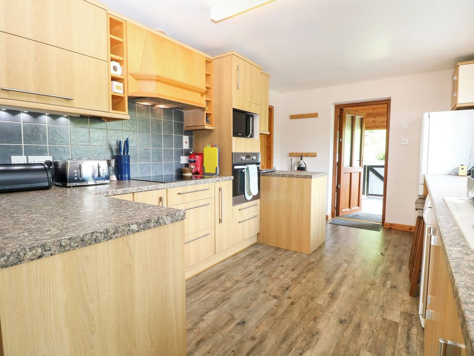 Microwave, stovetop, dishwasher, electric kettle