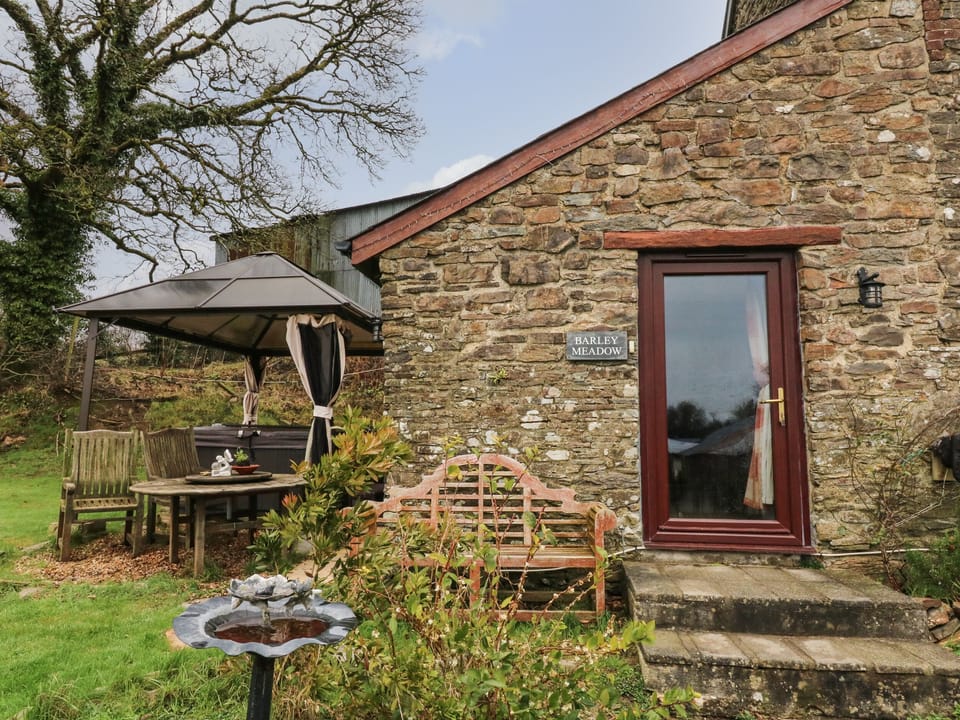 Cottage | Interior