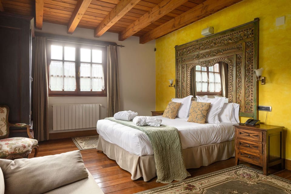 Junior Suite | In-room safe, desk, soundproofing, WiFi (free)