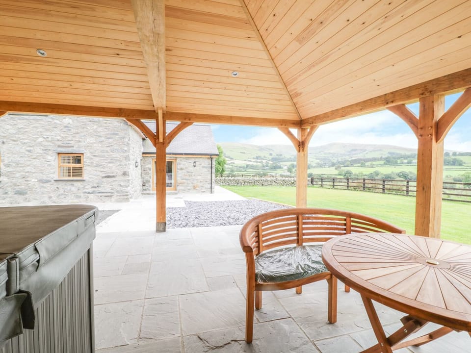 Cottage | Interior
