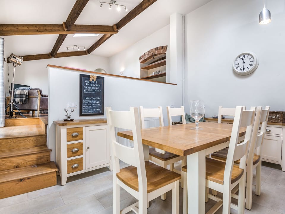 Cottage | Private kitchen | Fridge, microwave, stovetop, dishwasher