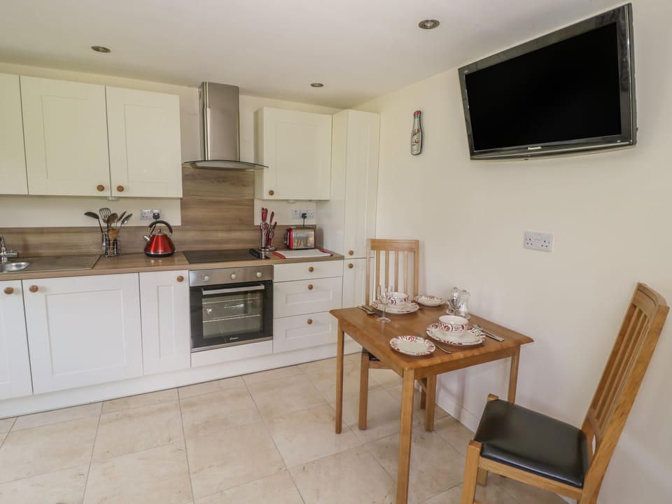Cottage | Private kitchen | Cookware/dishes/utensils