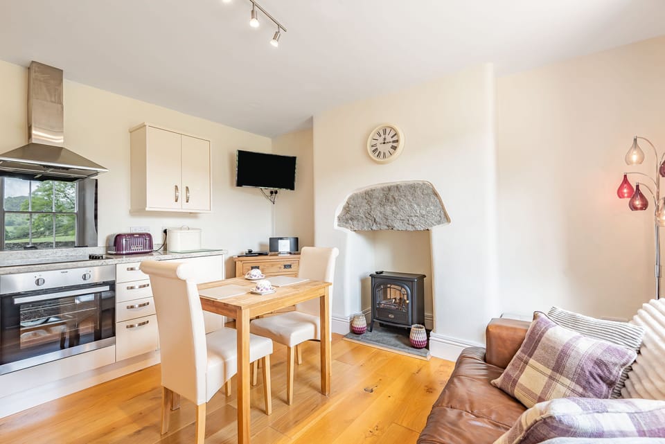 Cottage | Interior