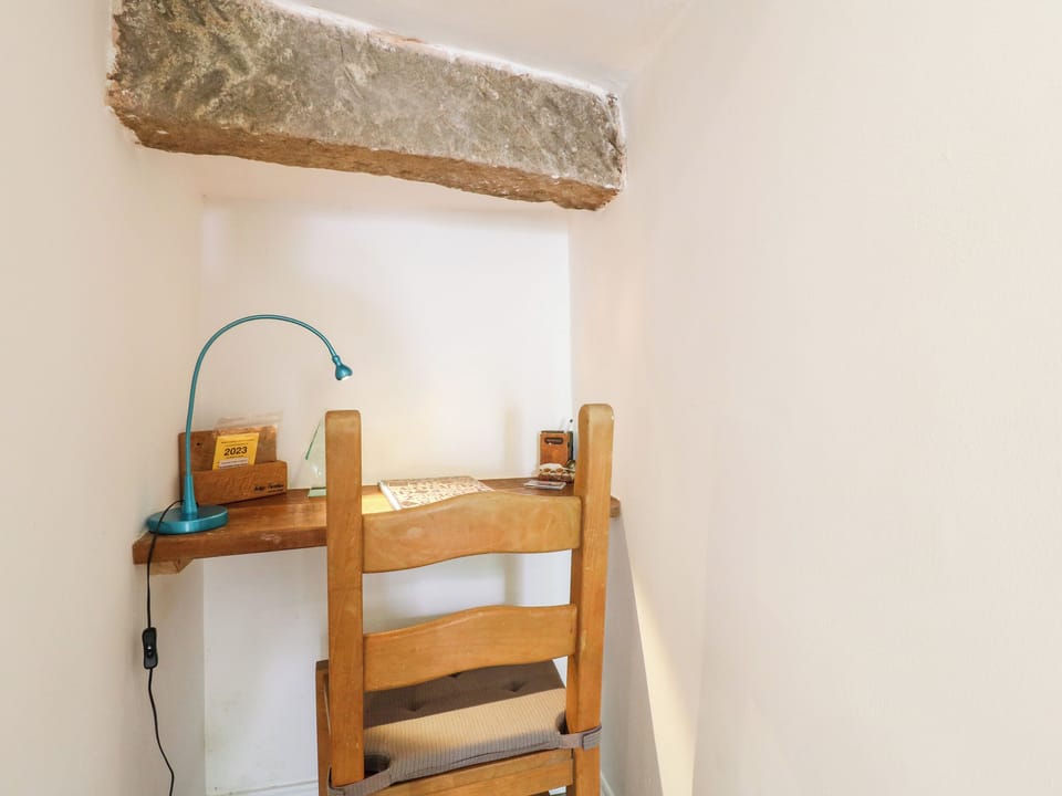 Cottage | Business center