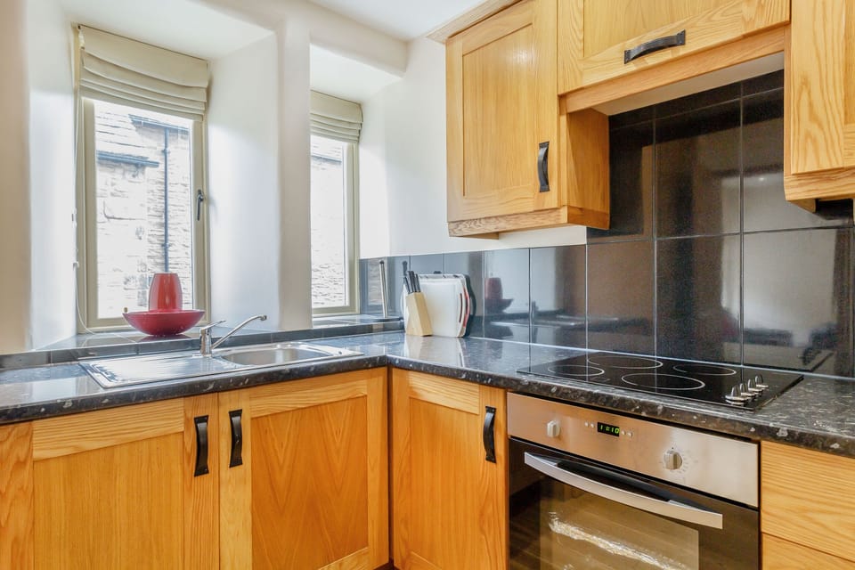 Cottage | Private kitchen | Cookware/dishes/utensils