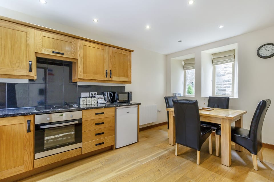 Cottage | Private kitchen | Cookware/dishes/utensils