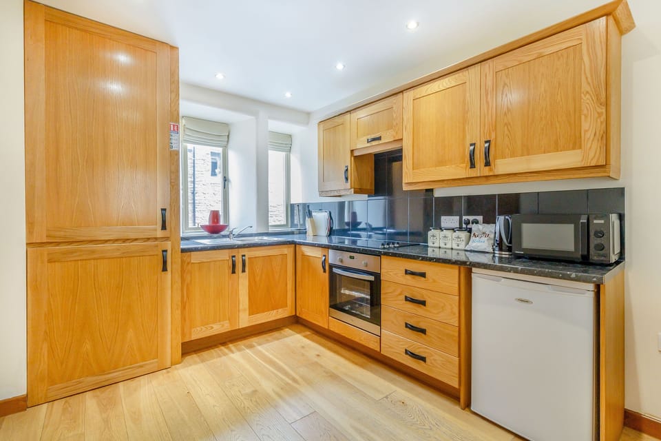 Cottage | Private kitchen | Cookware/dishes/utensils
