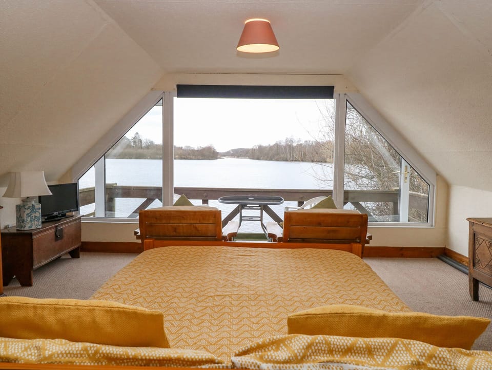 Cygnus Boathouse Cottage in Broadland District