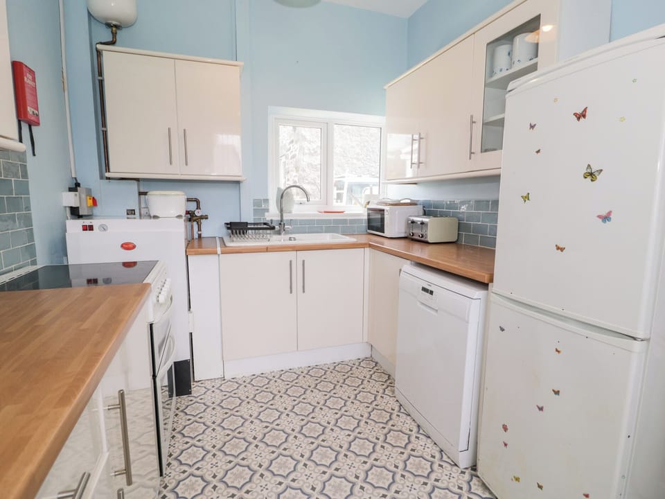 Cottage | Private kitchen | Cookware/dishes/utensils