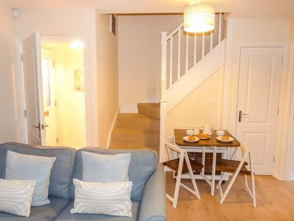 Cottage | Living room | DVD player