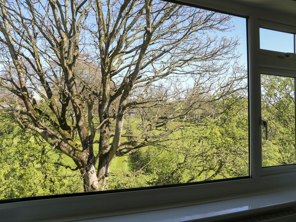 Cottage | 4 bedrooms, individually decorated, individually furnished, free WiFi
