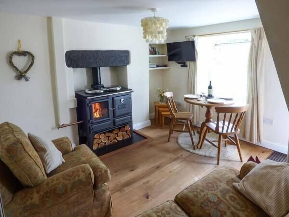 Cottage | Interior