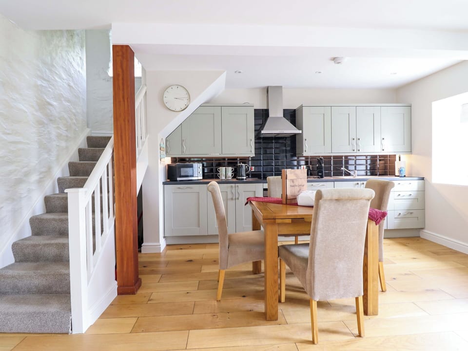 Cottage | Interior