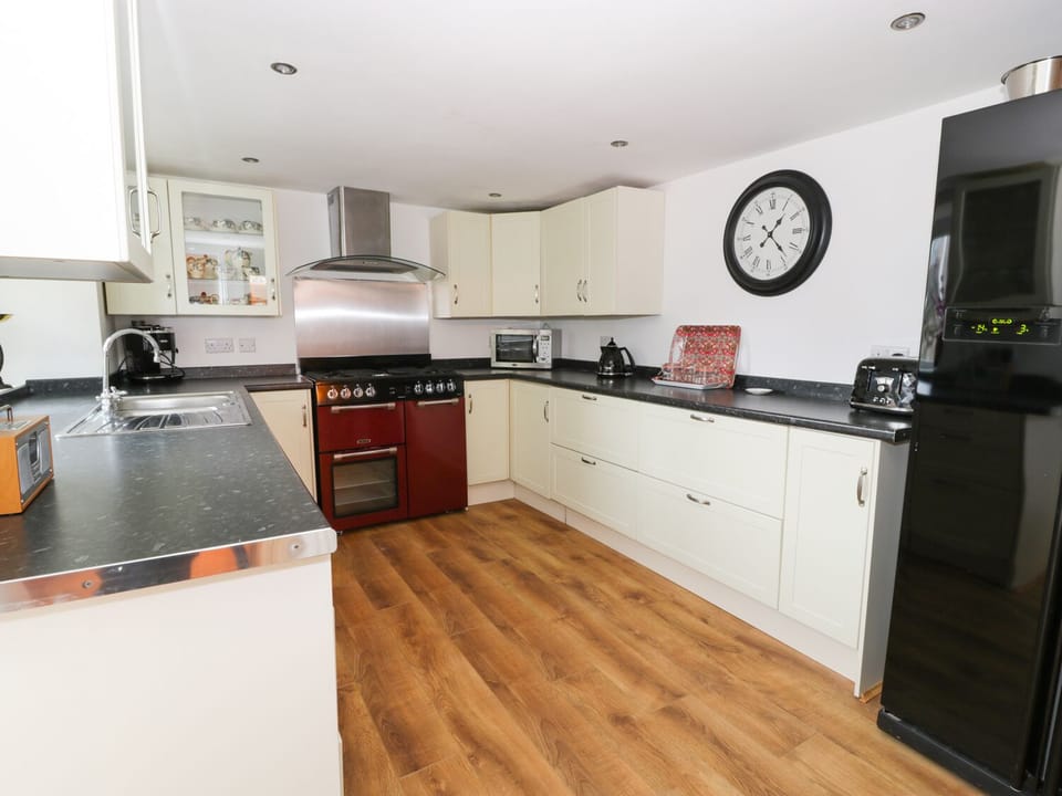 Cottage | Interior