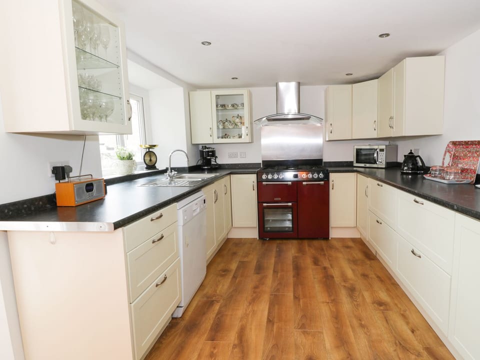 Cottage | Interior
