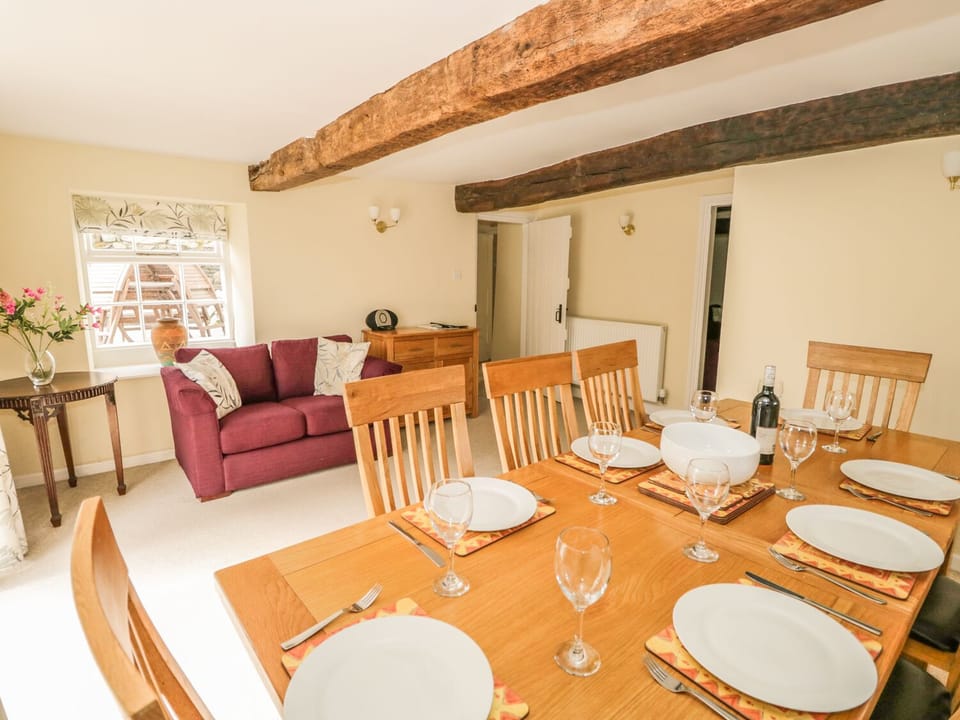 Cottage | Interior