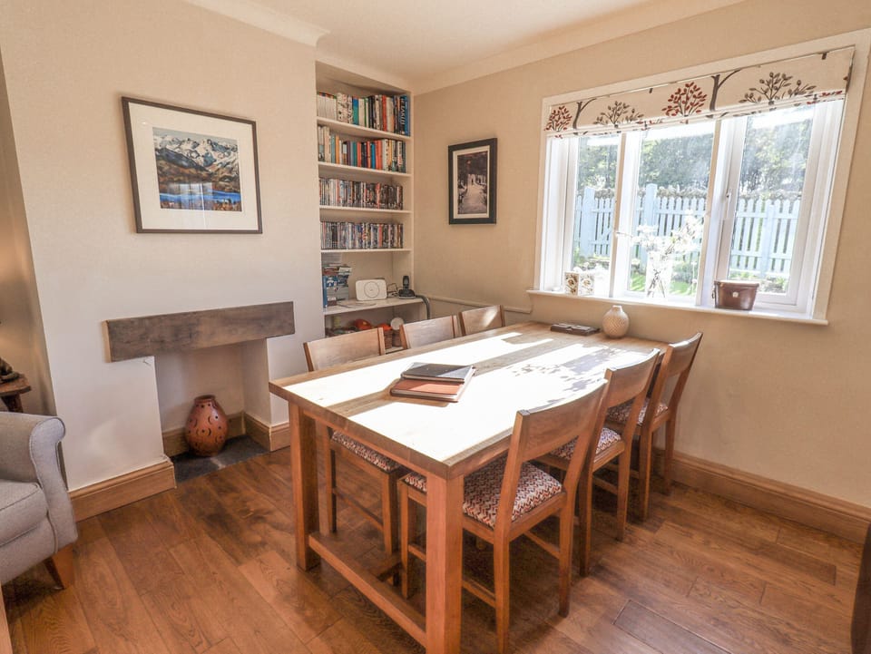 Cottage | Interior
