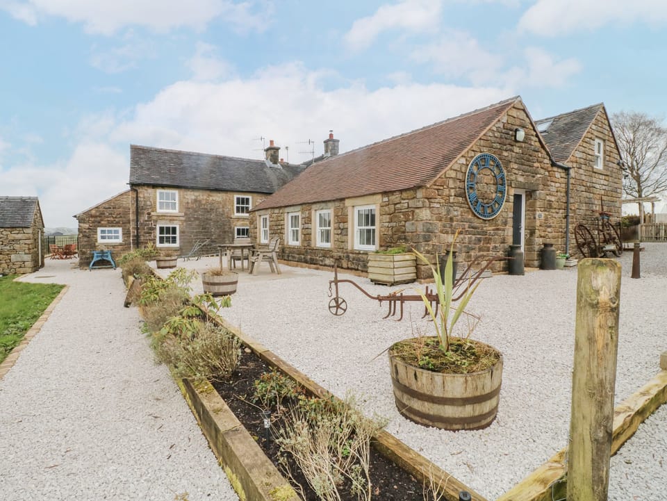 Cottage | Property grounds