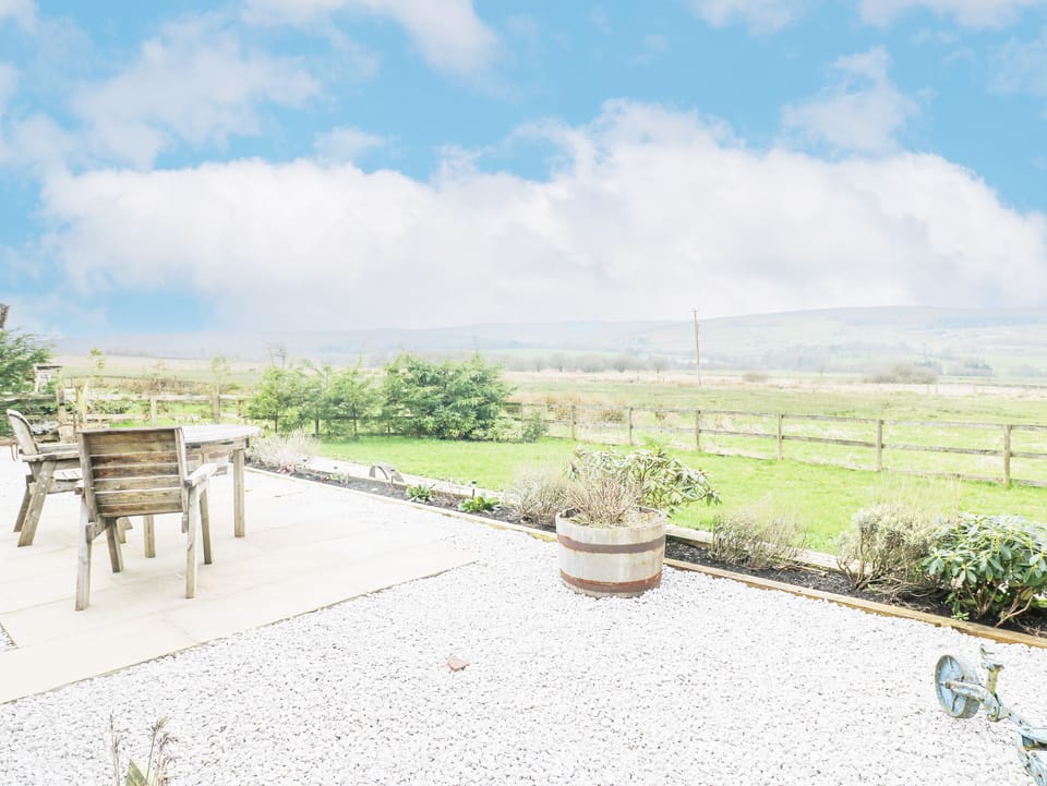 Cottage | Property grounds